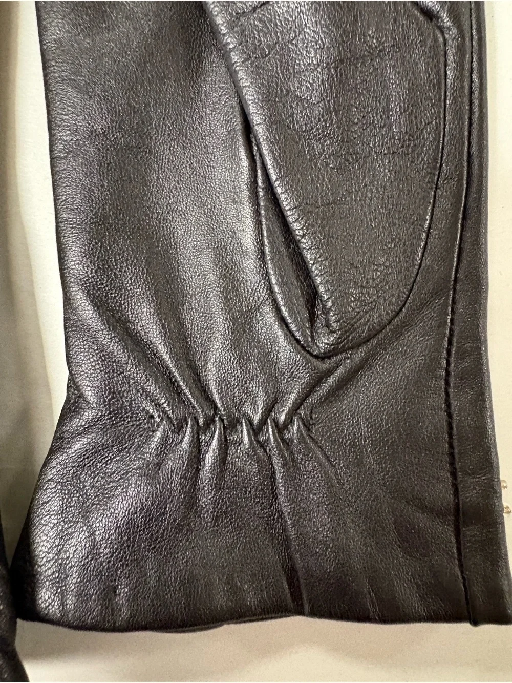 Black Leather Womens Wrist Gloves With Crystal & Stud Embellishments Size 8